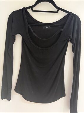 Michael Lauren Black Double-Scoop Long Sleeve Top